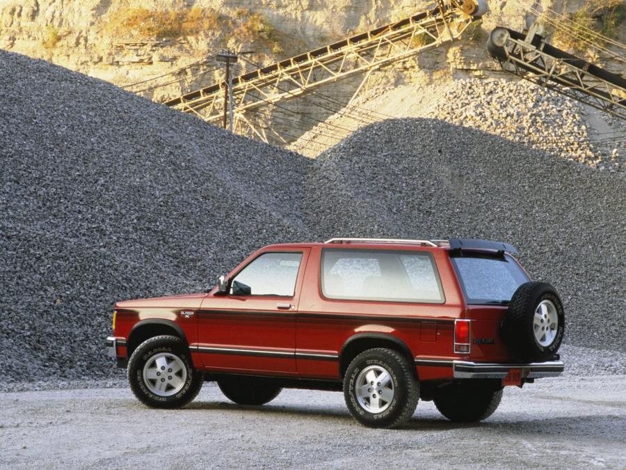  Chevrolet S-10 Blazer 3-Door 1983 года  (фото 14 из 14)